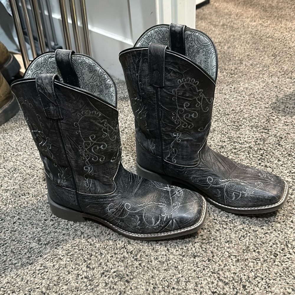 Big kids cowgirl boots